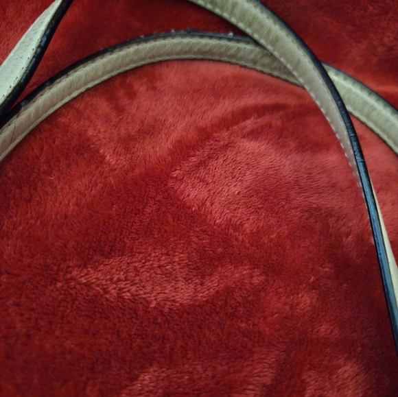 Michael Kors Jet Set Black Leather Tote - Picture 15 of 15